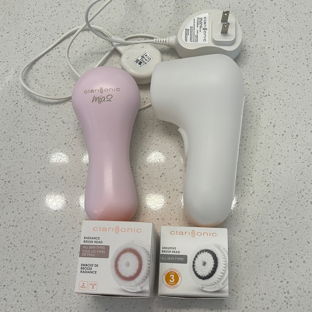Clarisonic Mia2 Cleansing Brush